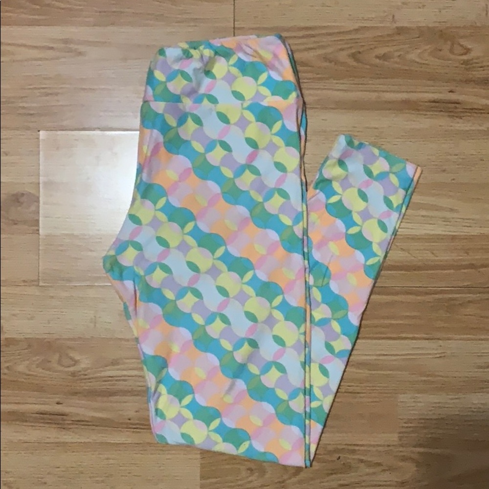 LuLaRoe Tall & Curvy Legging